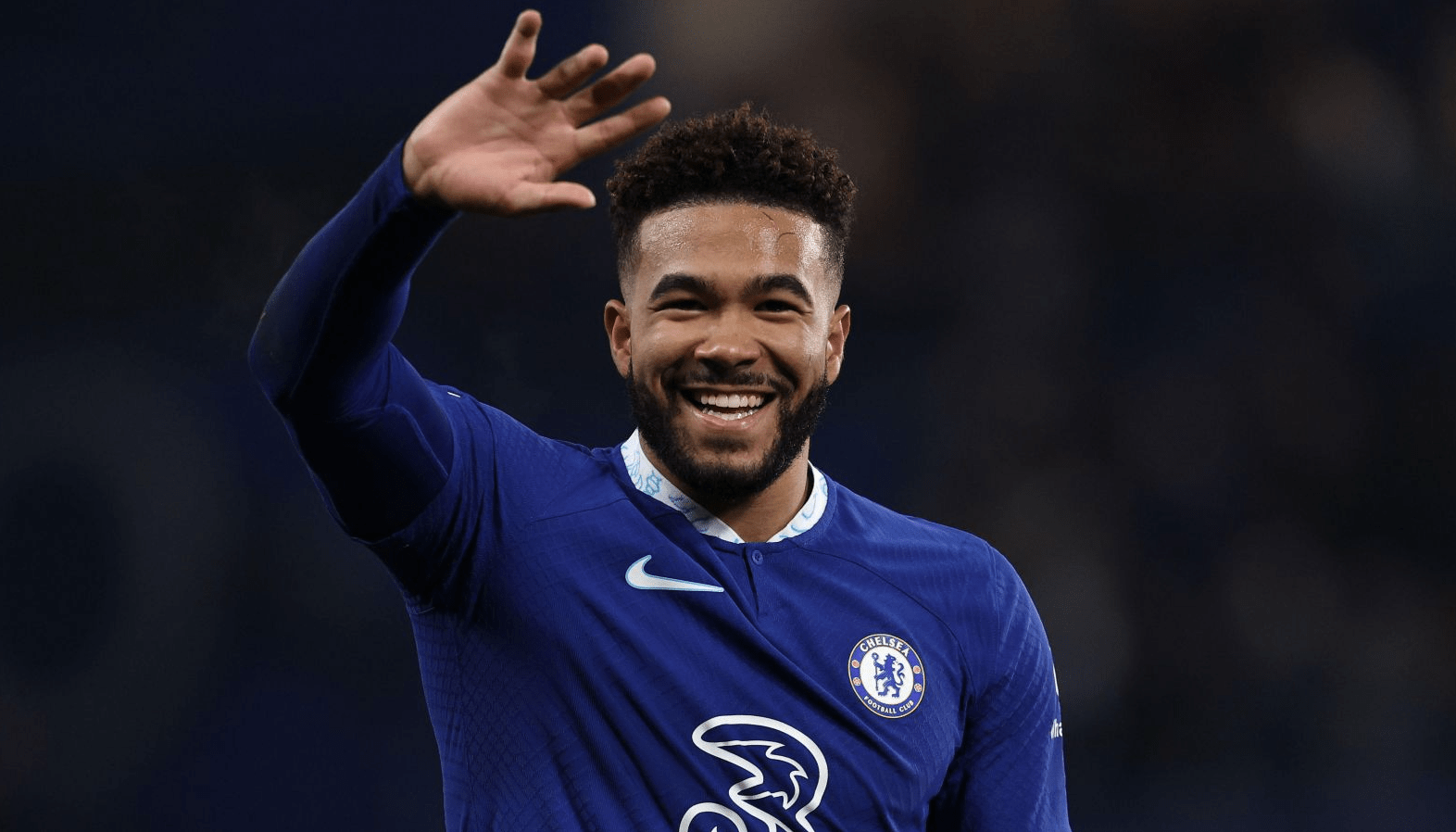 爱游戏APP-Doinb迎来二十赛季出色发挥，皇家马德里观众热烈欢呼！(doinb2020春季赛mvp)